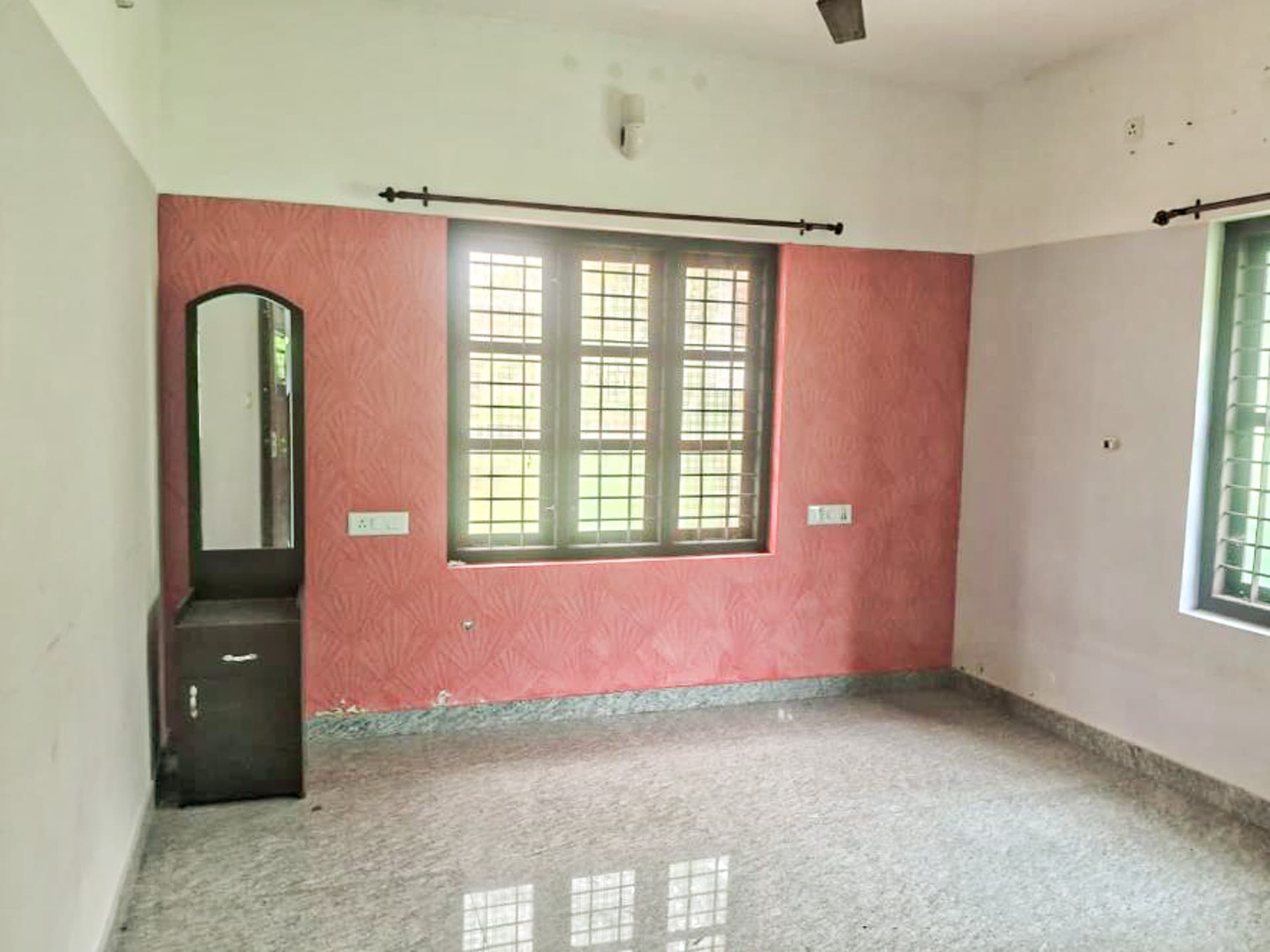 Property Photos 23