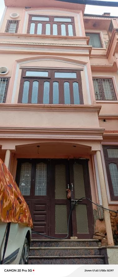 Property Photos 4