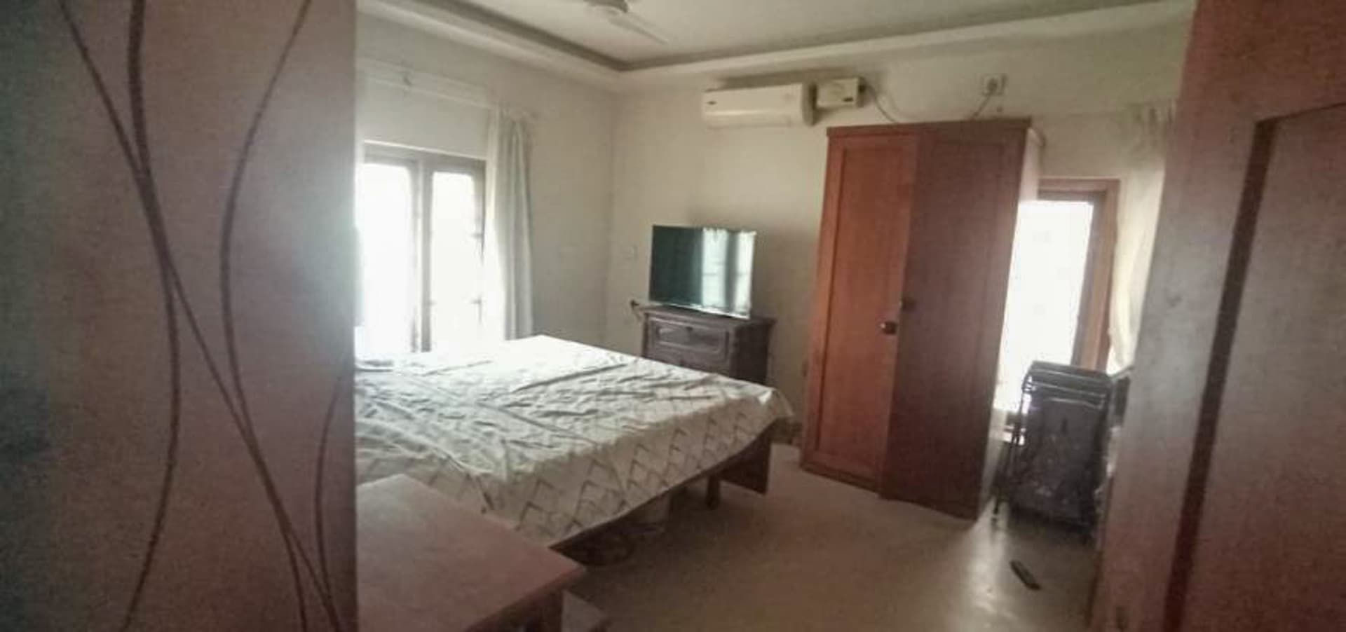 Property Photos 35