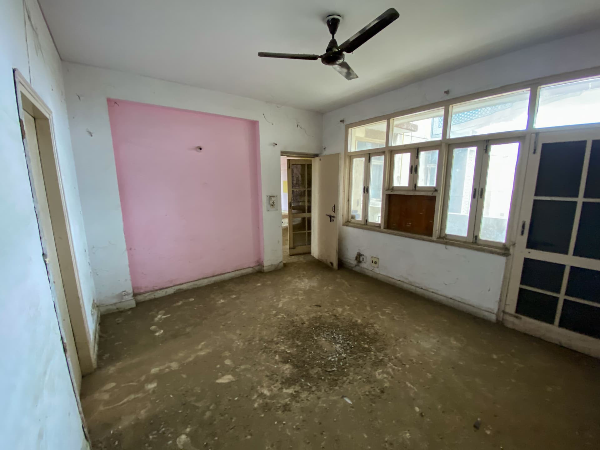Property Photos 25