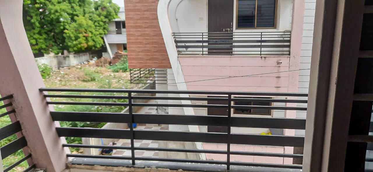 Property Photos 8
