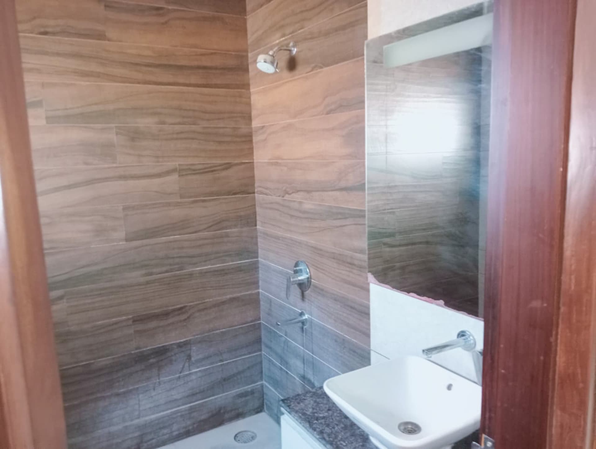 Property Photos 26