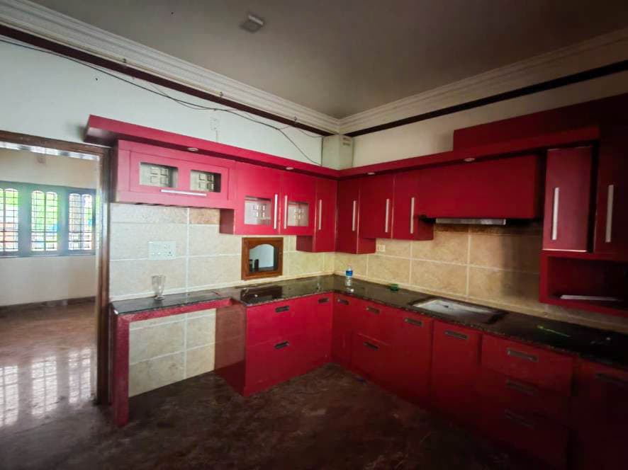 Property Photos 17