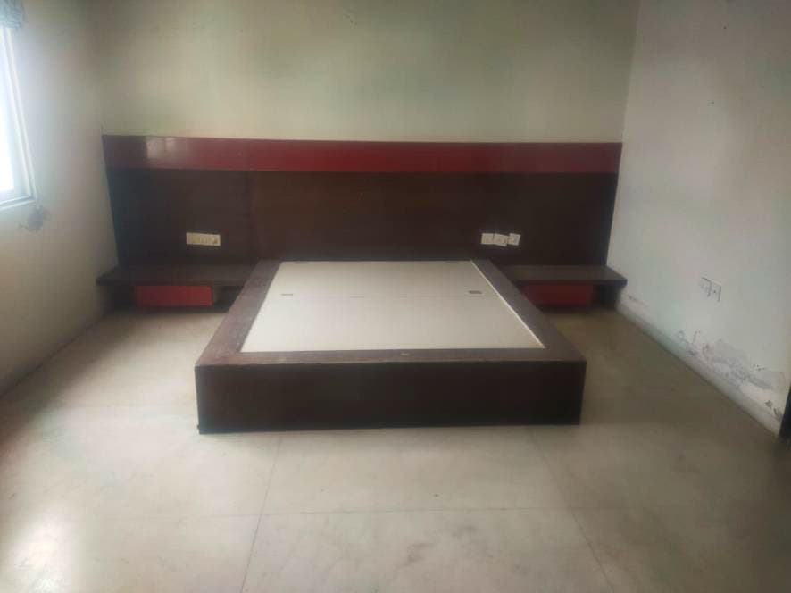 Property Photos 12