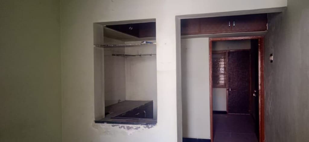 Property Photos 8