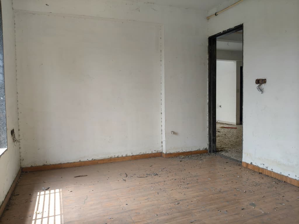 Property Photos 12