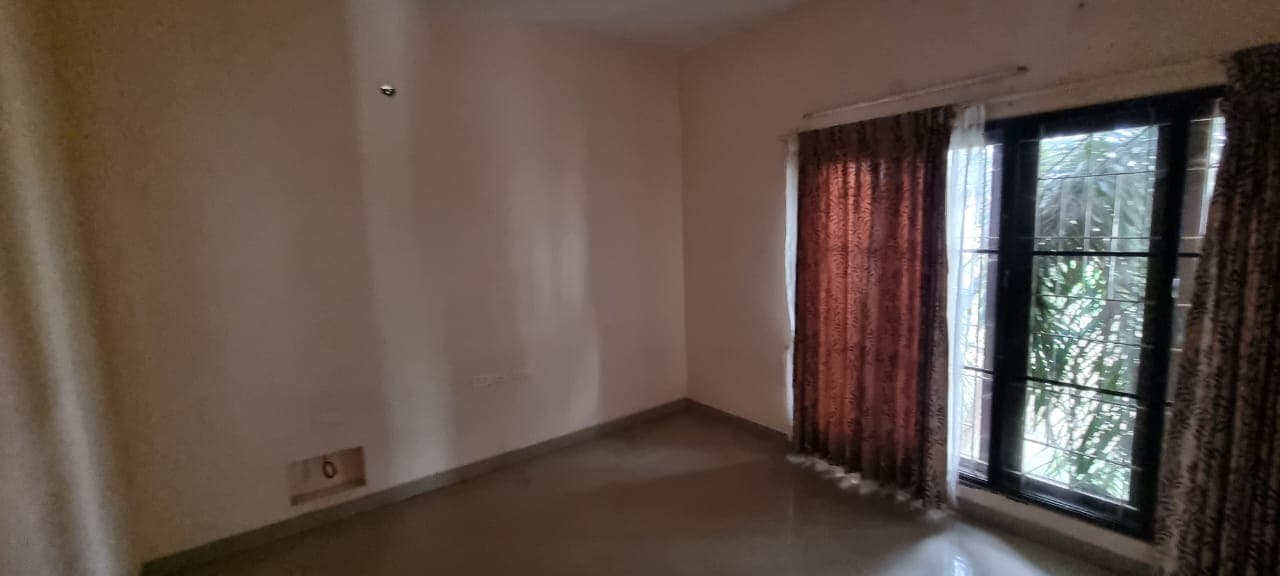 Property Photos 7