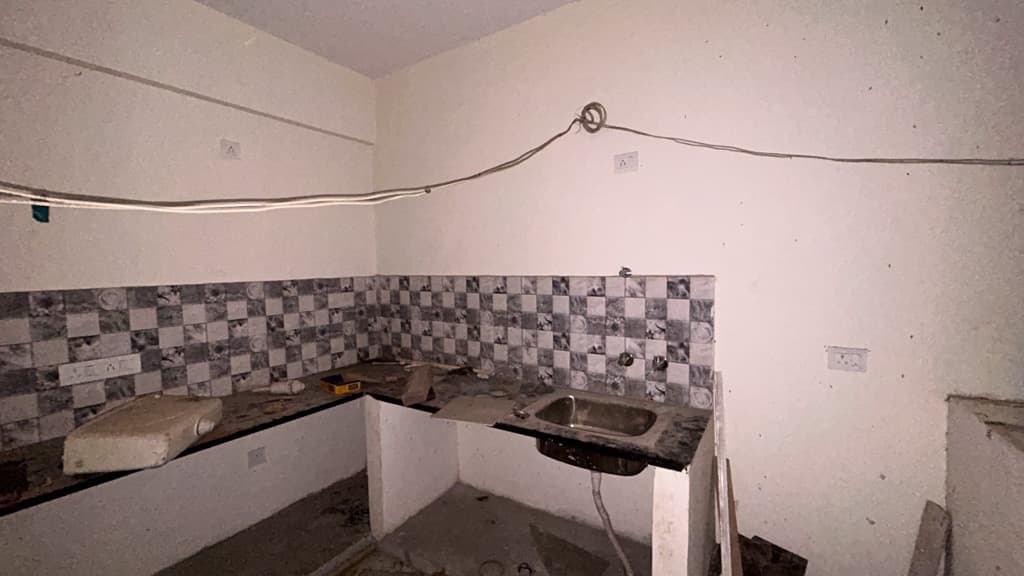 Property Photos 8
