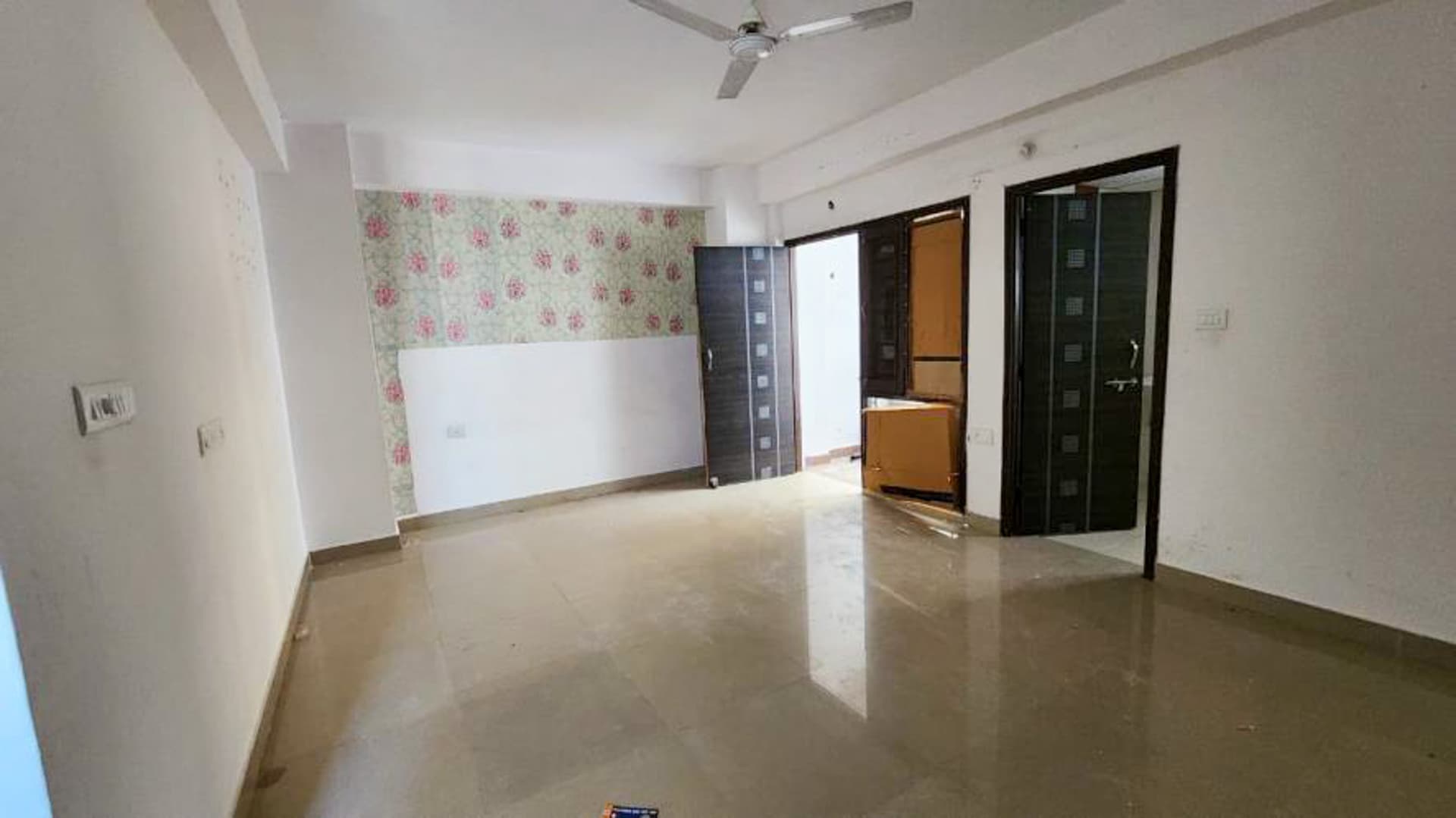 Property Photos 26