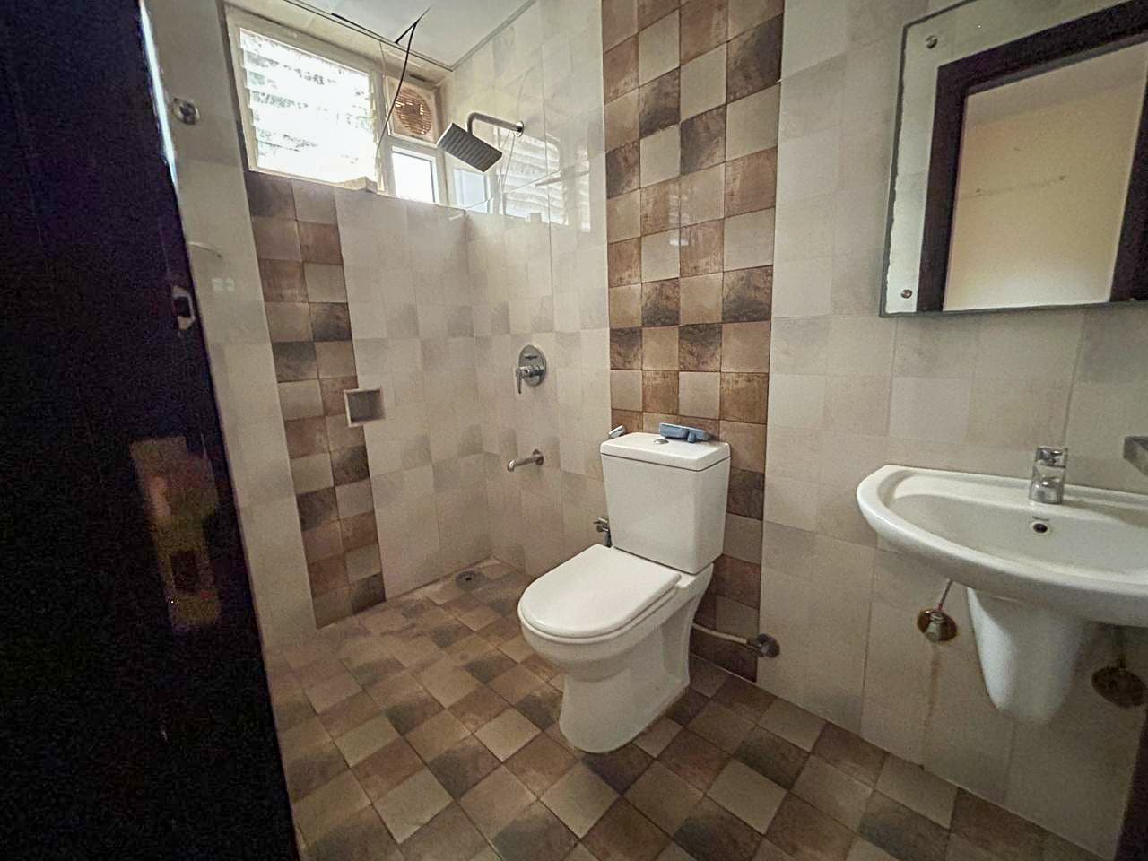 Property Photos 8