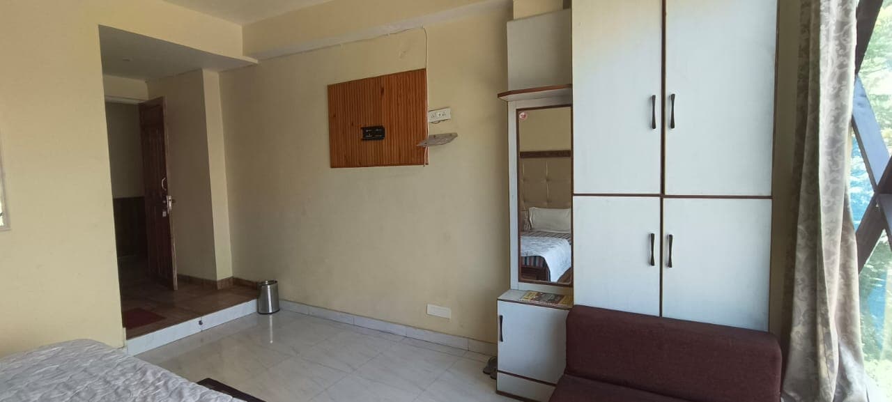 Property Photos 6