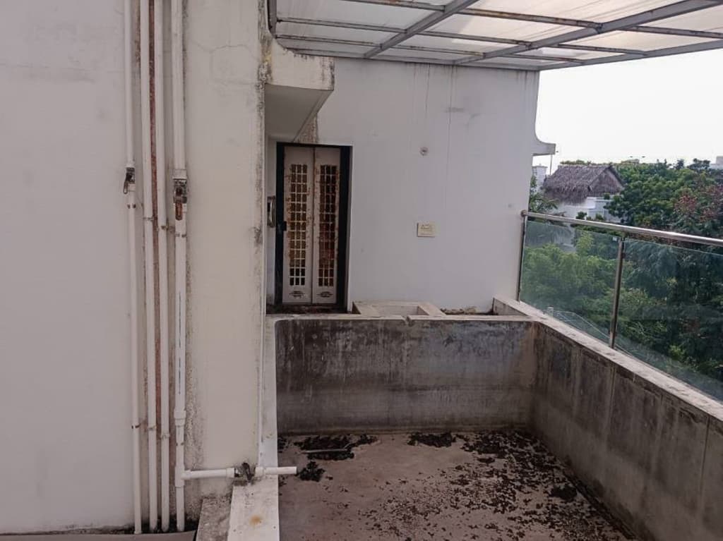 Property Photos 26