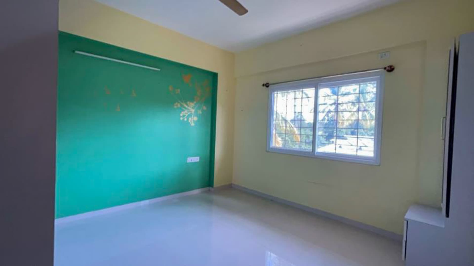 Property Photos 8