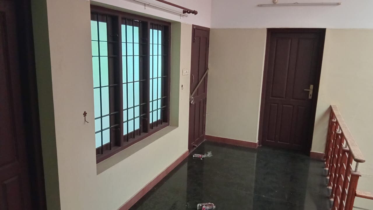 Property Photos 11