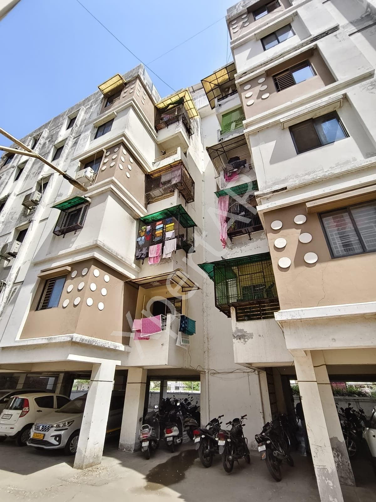 Property Photos 9