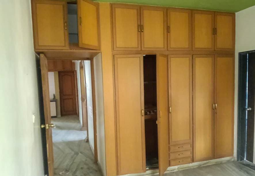 Property Photos 33