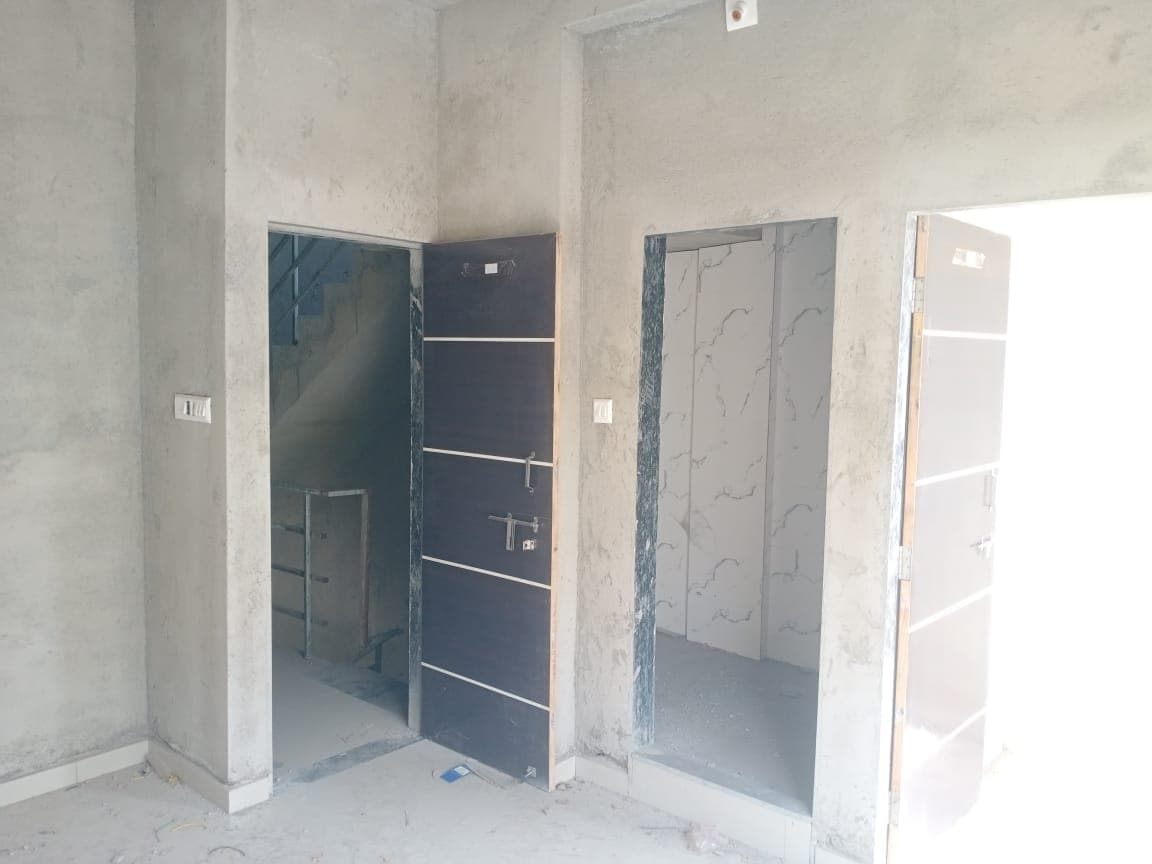 Property Photos 8