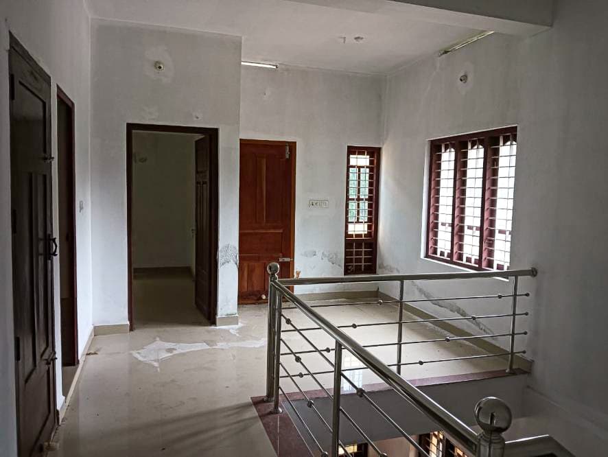 Property Photos 16