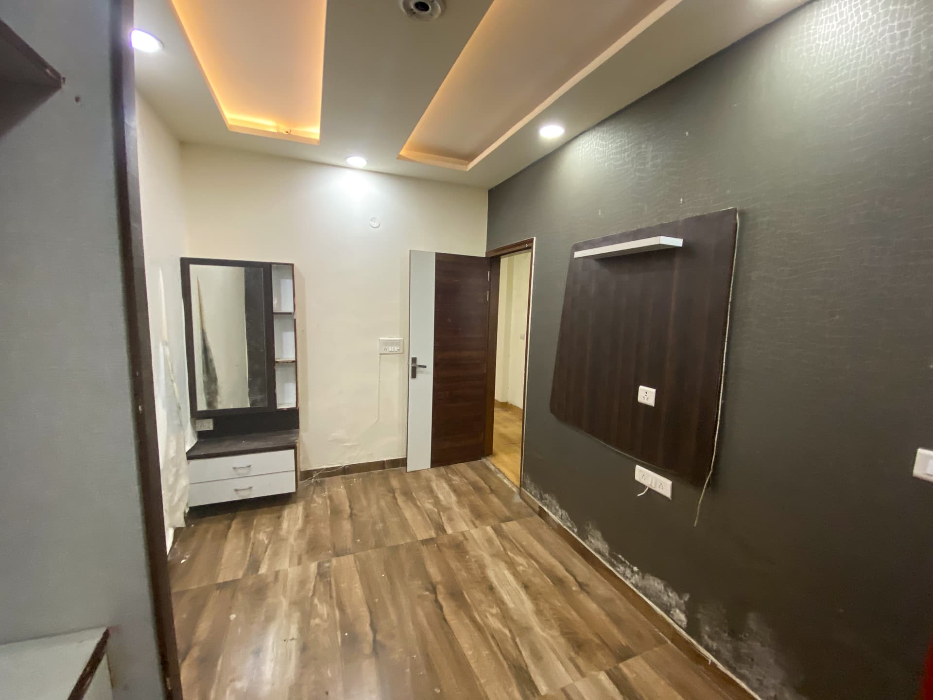Property Photos 35