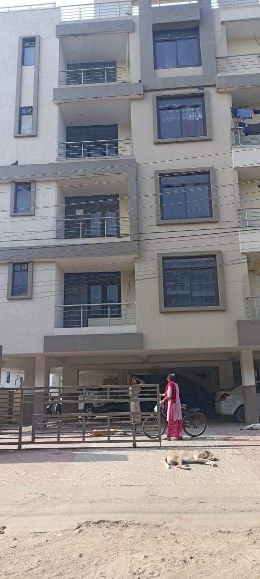 Property Photos 8