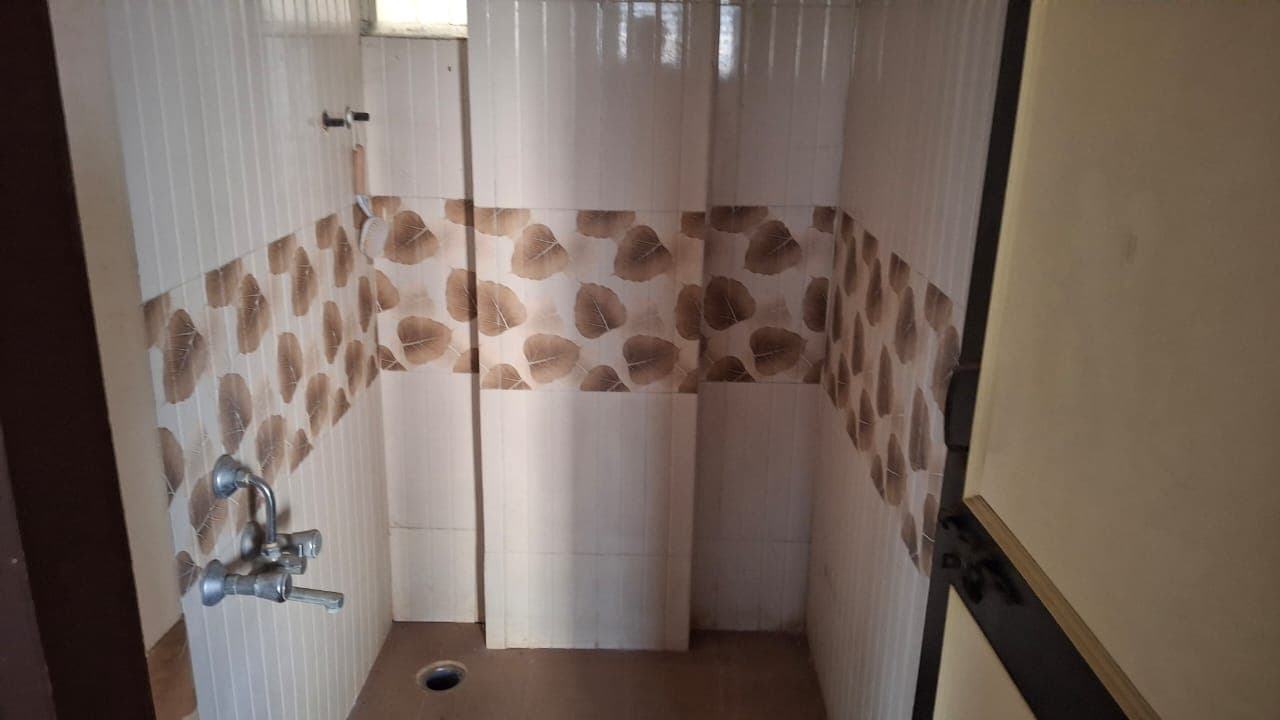 Property Photos 9