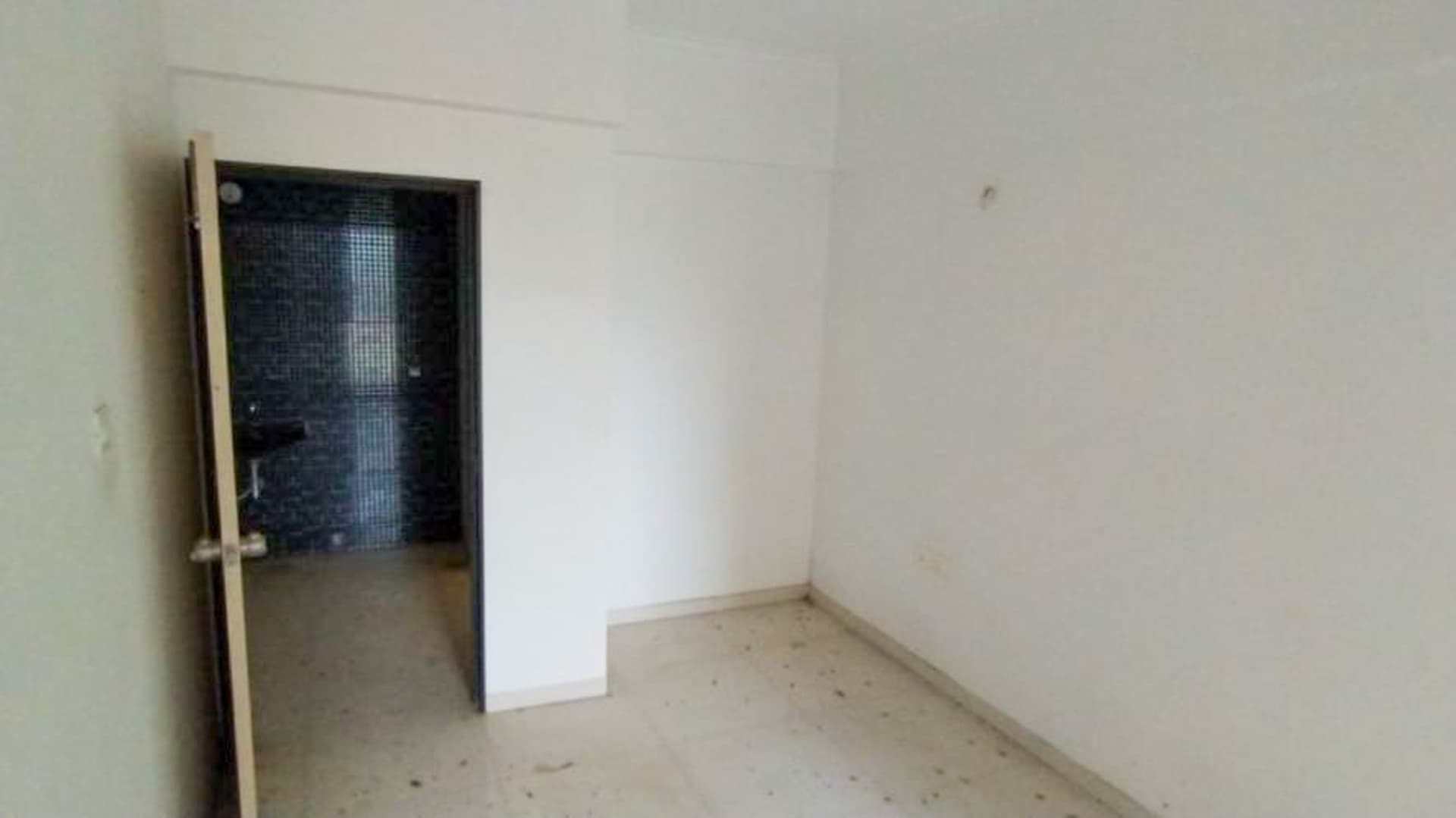 Property Photos 32