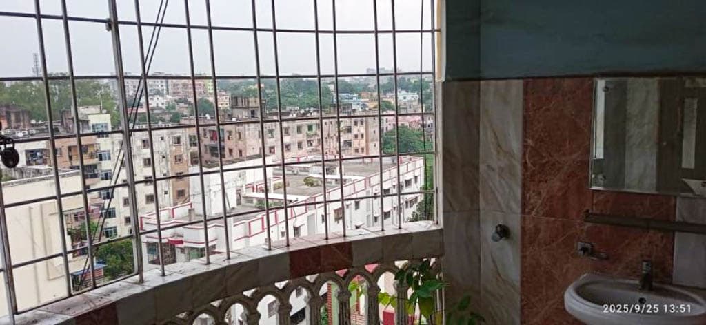 Property Photos 23