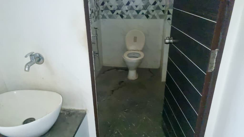 Property Photos 8