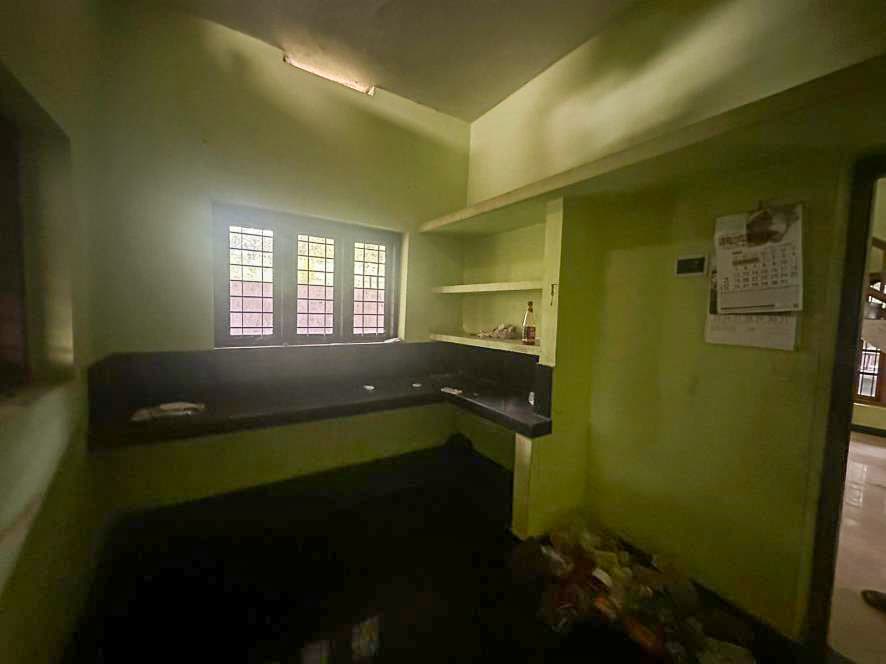 Property Photos 8