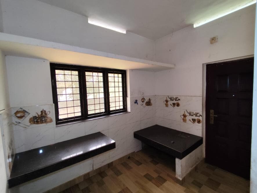 Property Photos 17