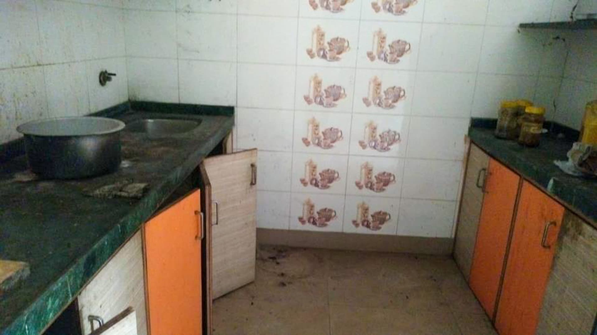 Property Photos 16