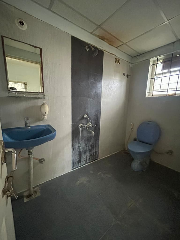 Property Photos 34