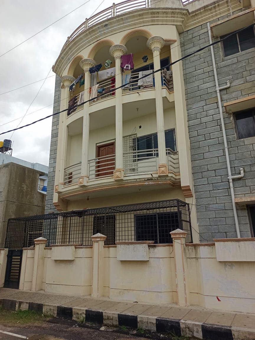 Property Photos 5