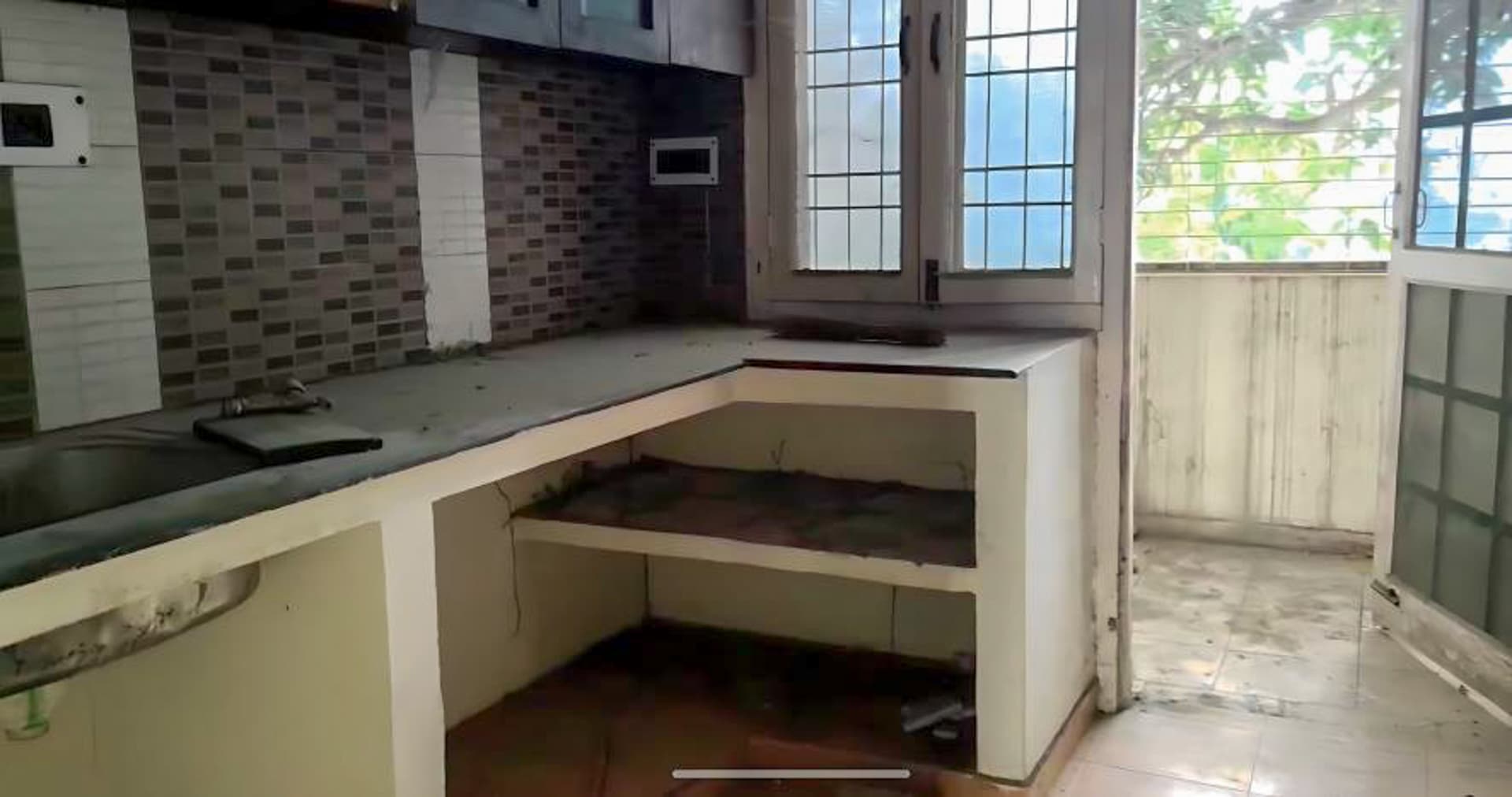 Property Photos 8