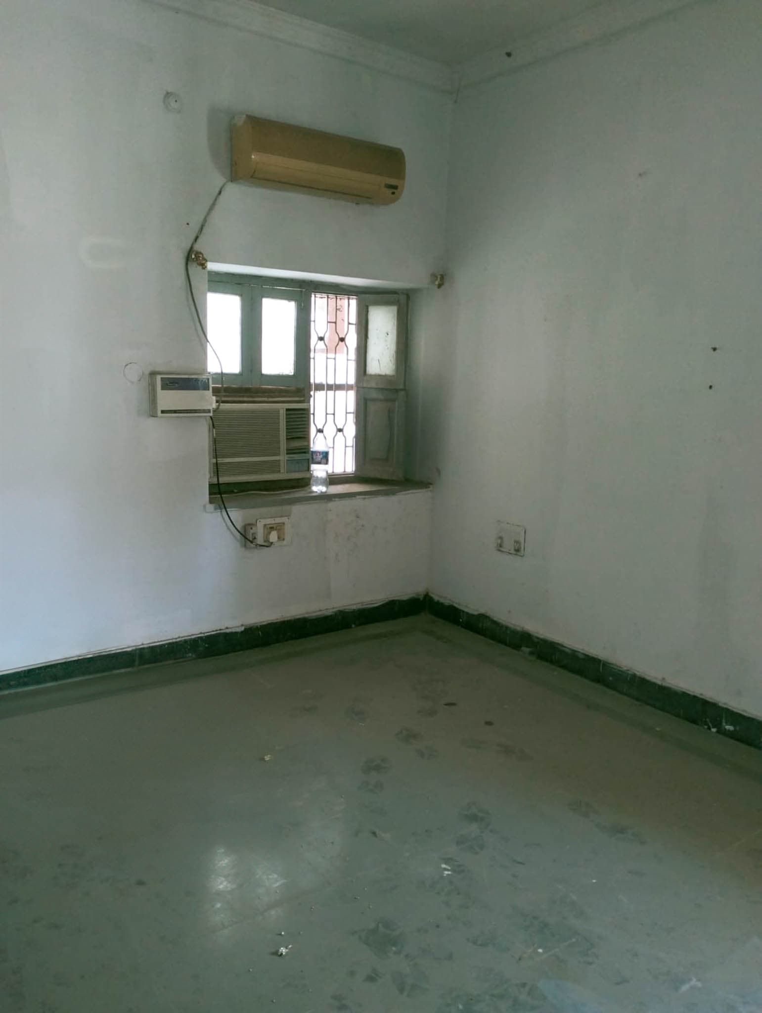 Property Photos 17