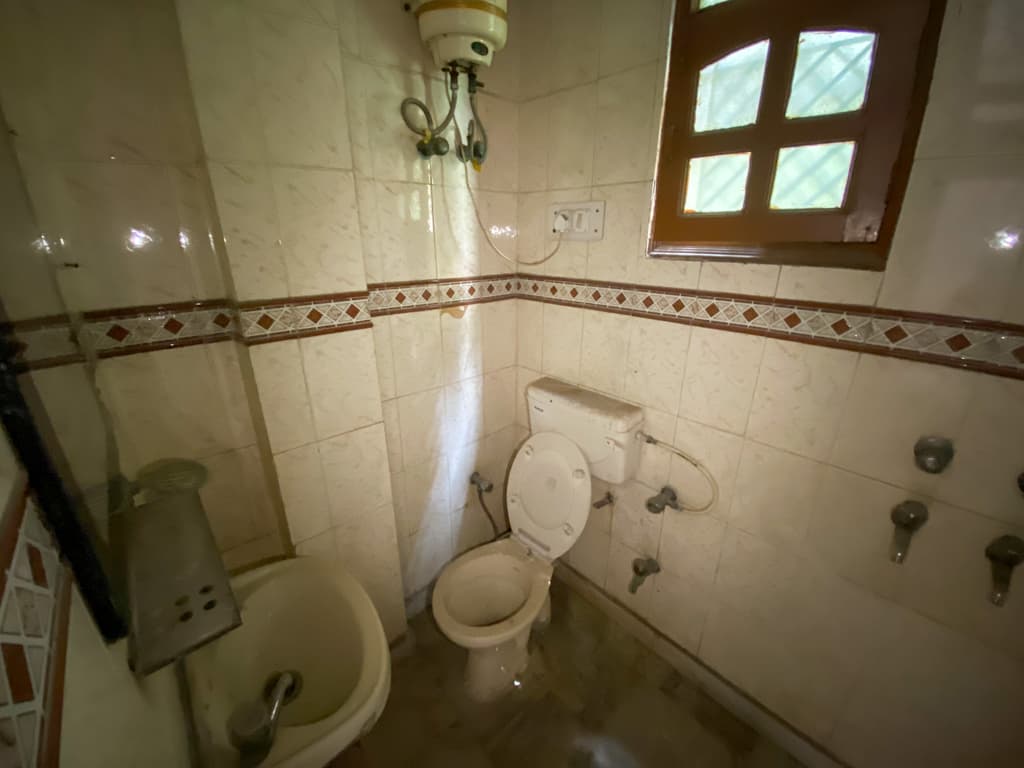 Property Photos 14