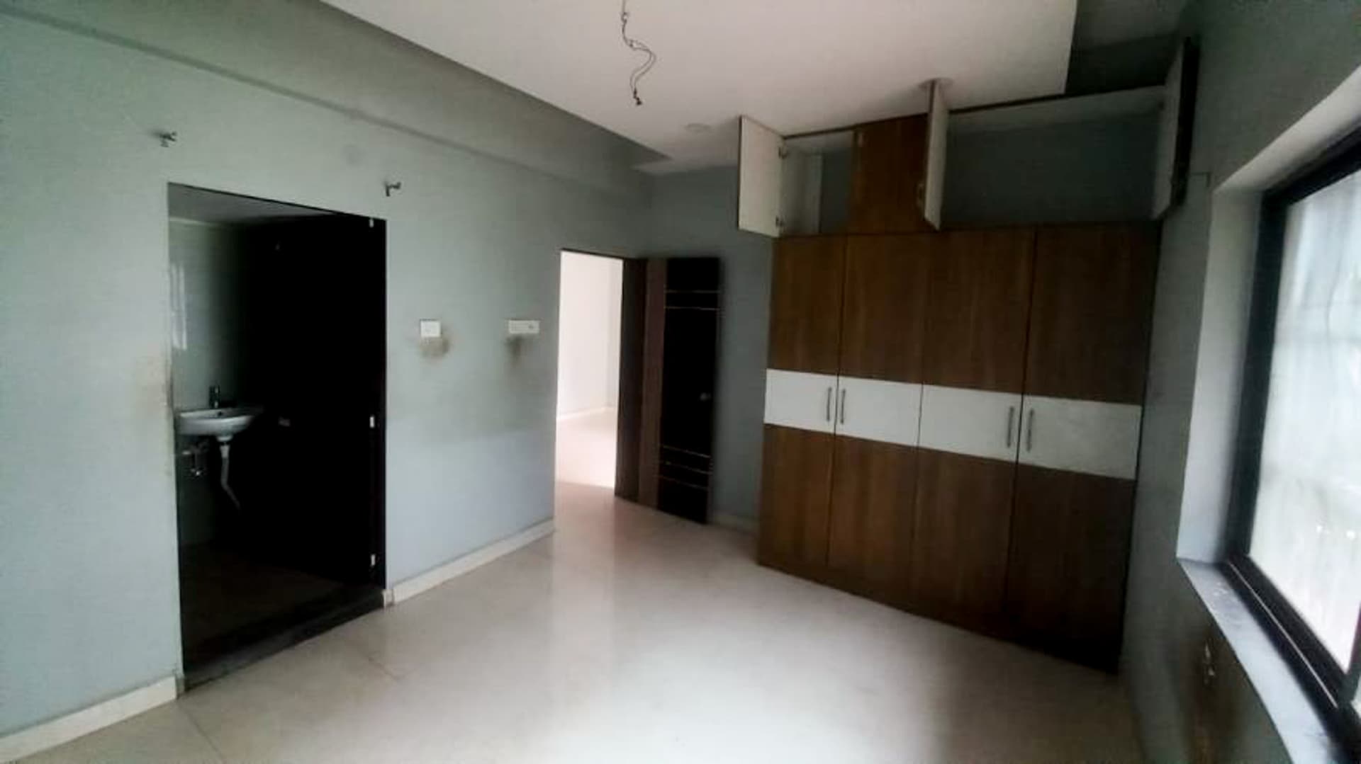 Property Photos 28