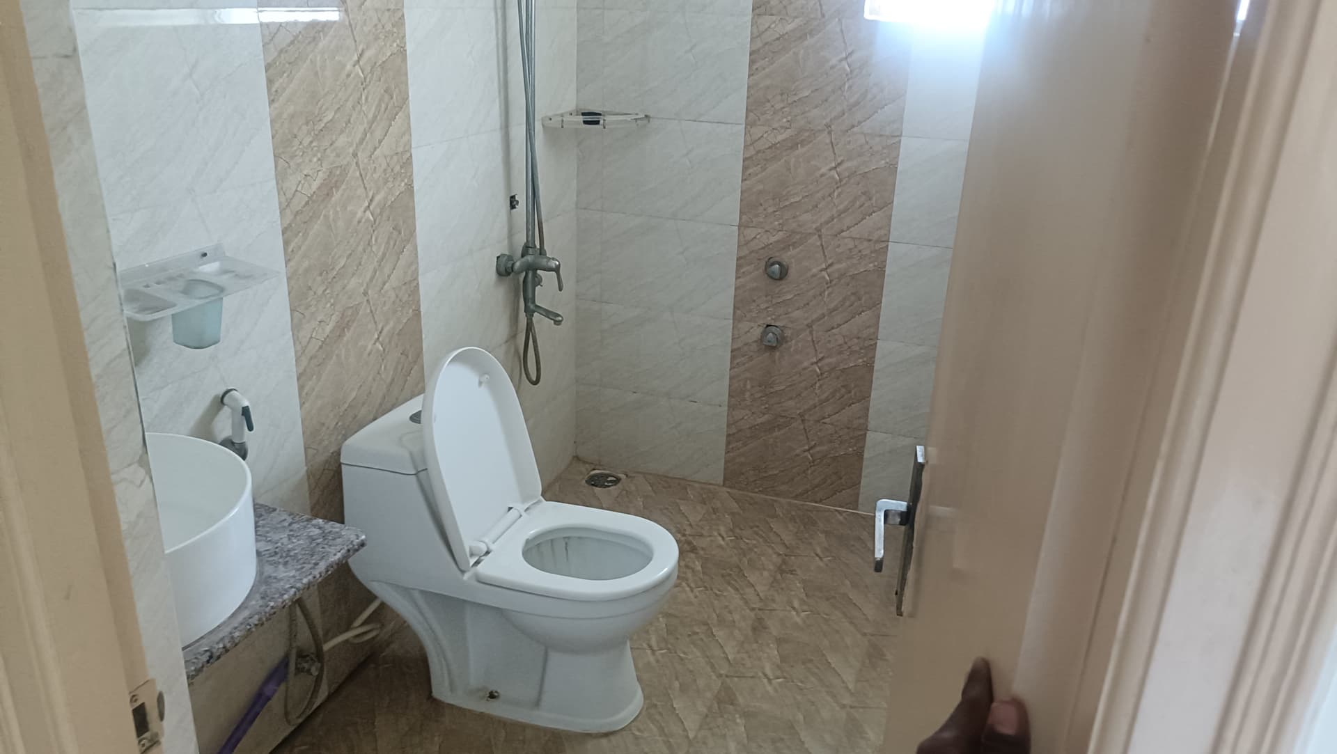 Property Photos 18
