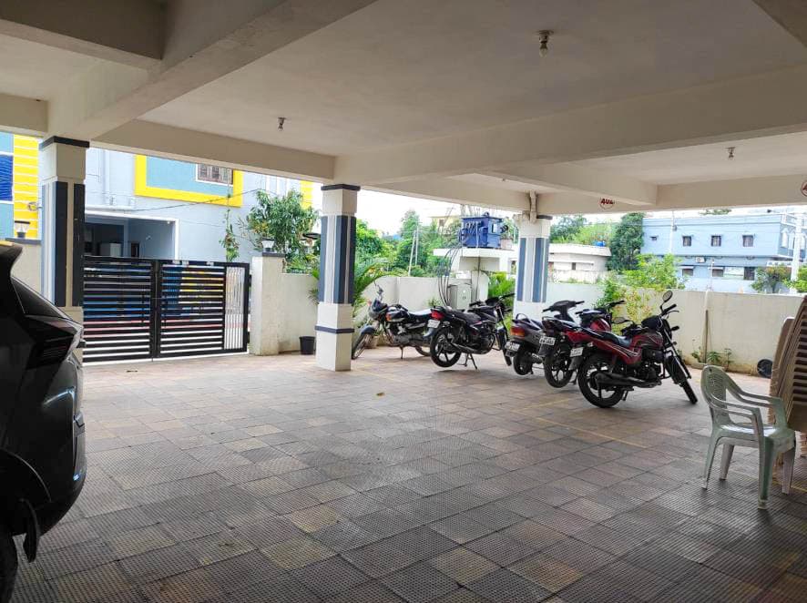 Property Photos 8