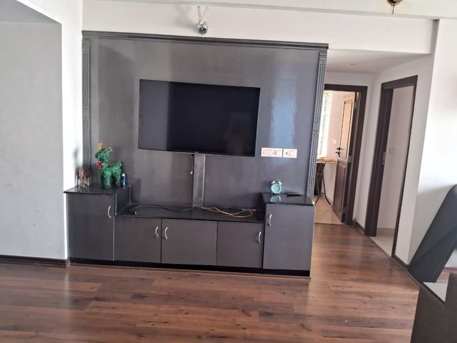 Property Photos 8