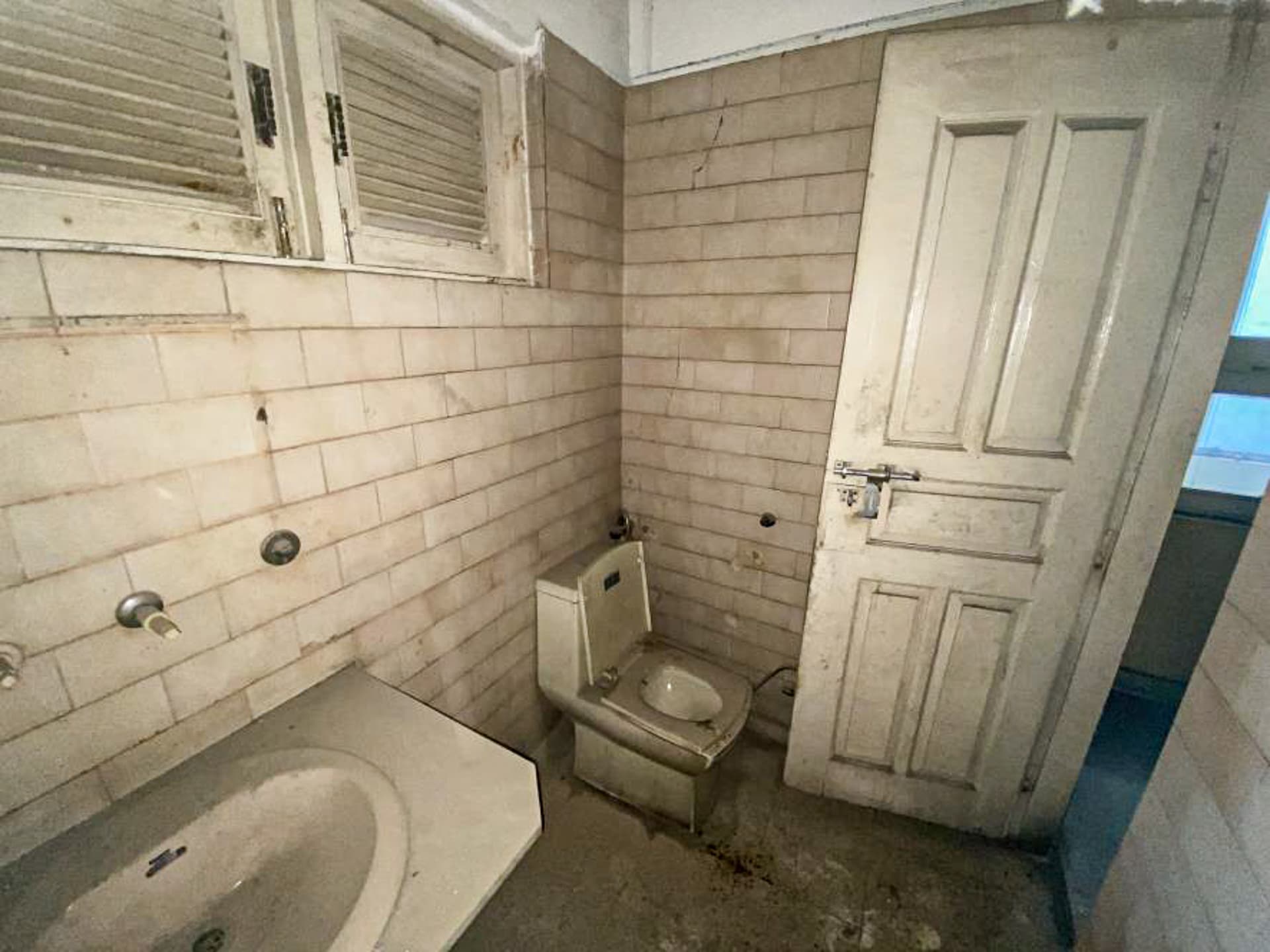 Property Photos 23