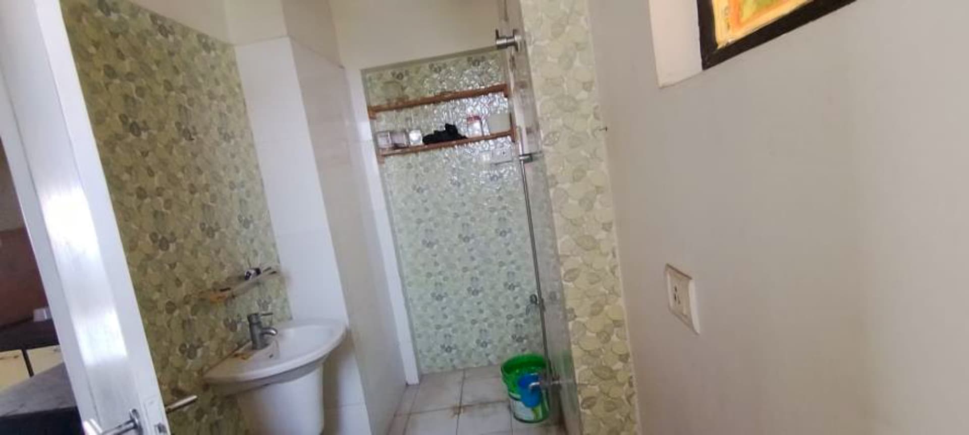 Property Photos 16