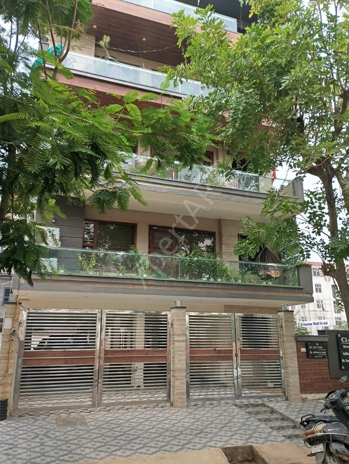 Property Photos 8