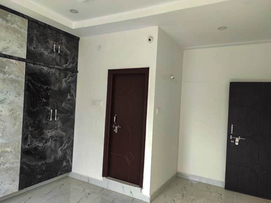 Property Photos 17