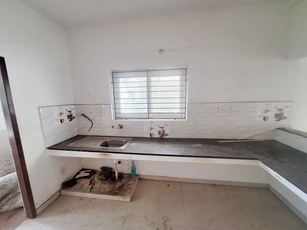 Property Photos 9