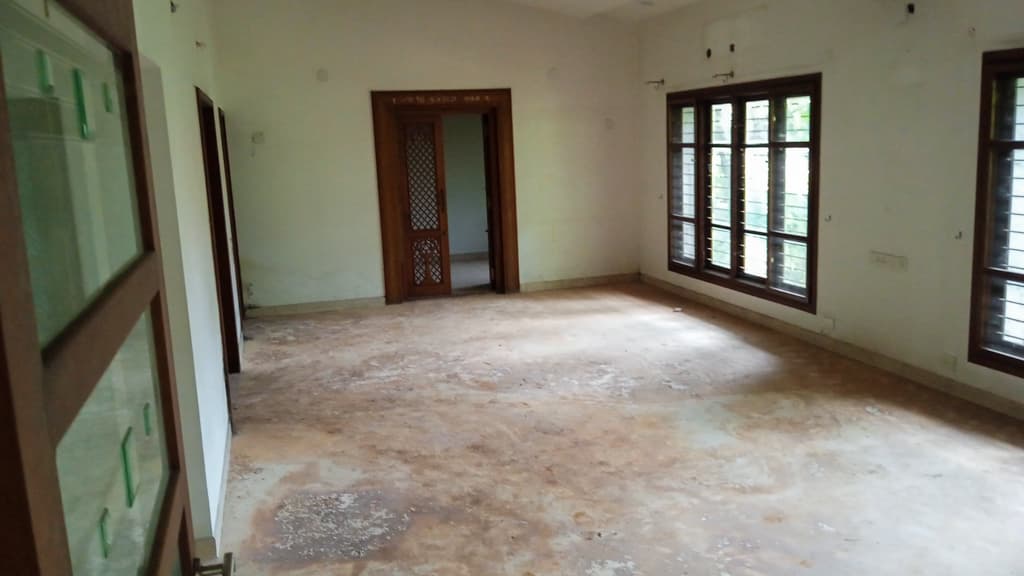 Property Photos 23