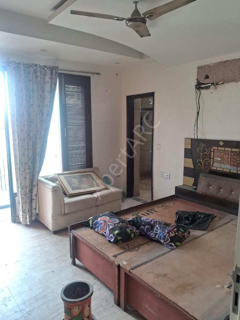 Property Photos 18
