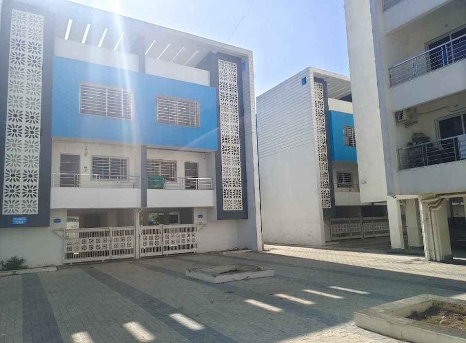 Property Photos 1