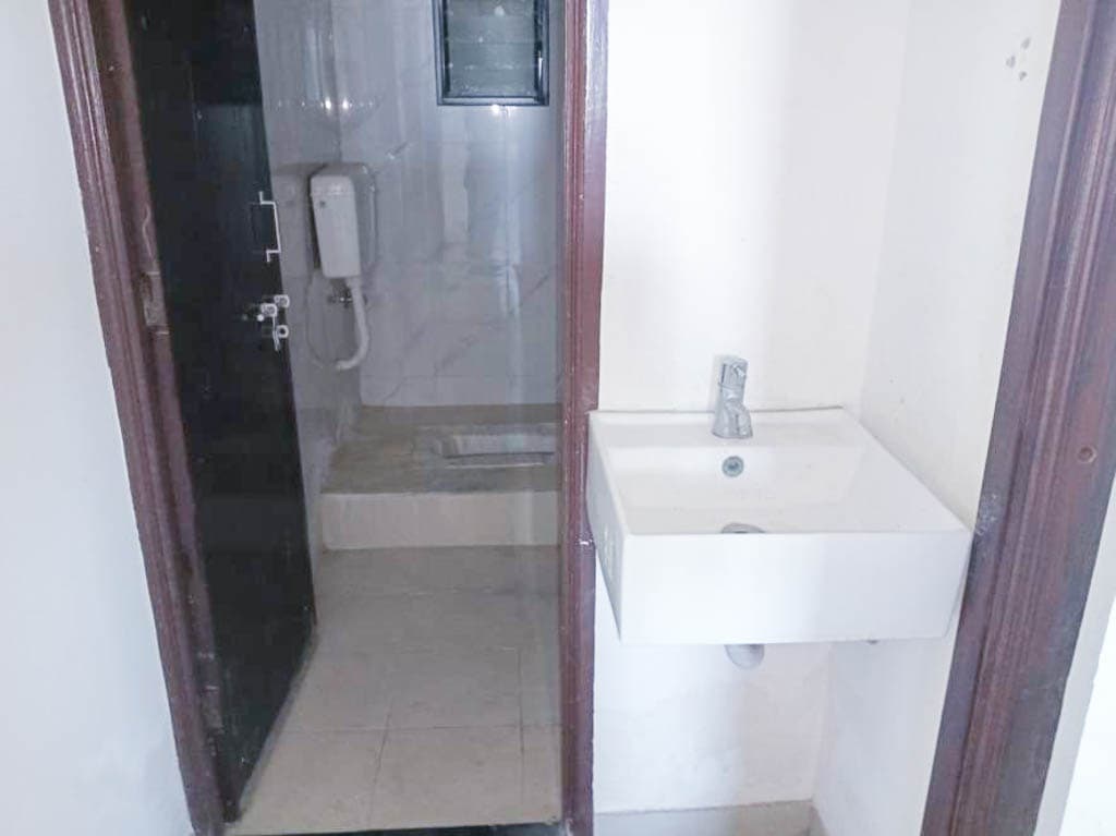 Property Photos 28