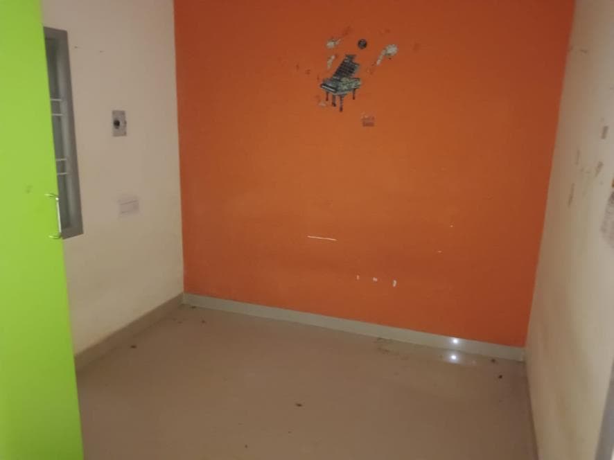 Property Photos 8
